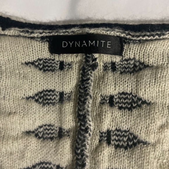 Dynamite Patterned Fringe Hem Sleeveless Cream & Black Sweater Cardigan - Picture 6 of 10